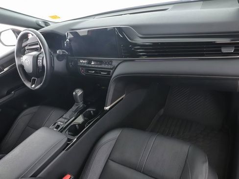 Used 2025 Toyota Camry XSE image 29
