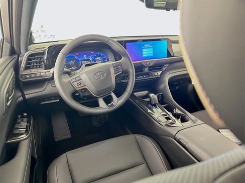 New 2025 Toyota Crown Signia image 14