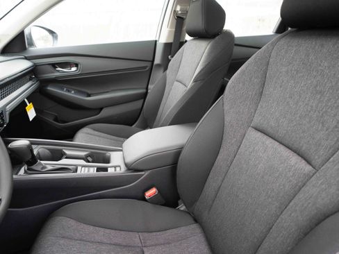New 2025 Honda Accord SE image 10