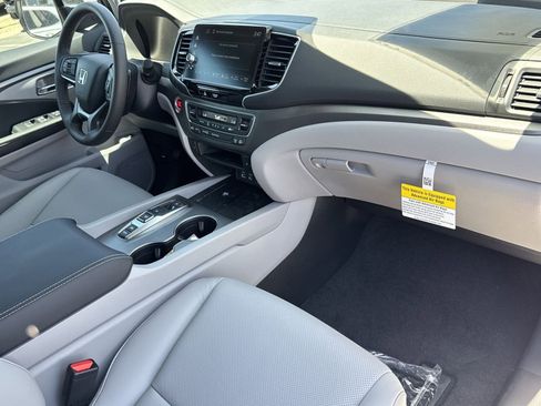 New 2025 Honda Ridgeline RTL image 7