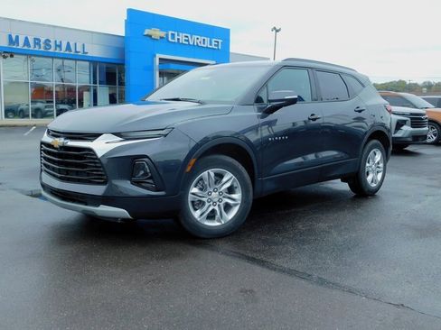 Used 2022 Chevrolet Blazer LT image 2
