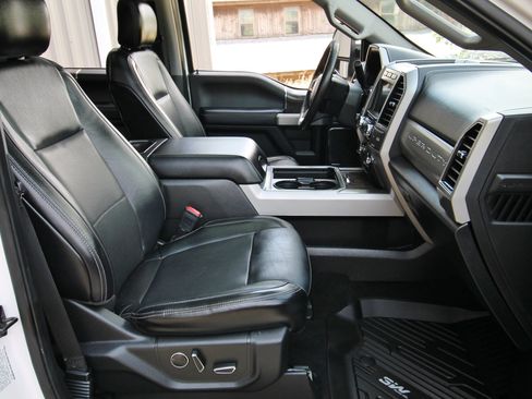 Used 2019 Ford F350 Lariat w/ Lariat Ultimate Package AWD/4WD image 41
