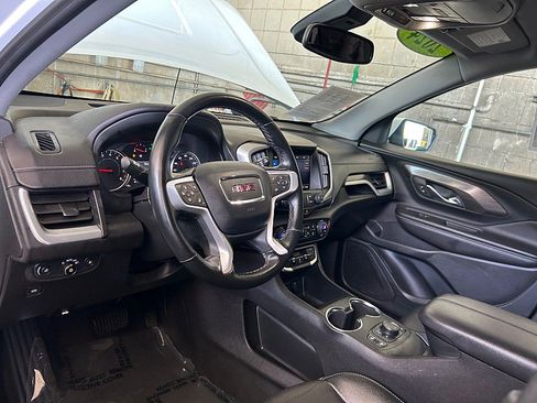 Used 2024 GMC Terrain SLT AWD/4WD image 19