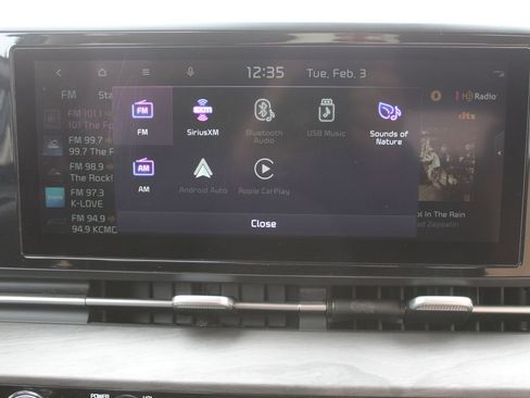 Used 2024 Kia Carnival EX image 39