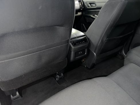 Used 2023 Nissan Pathfinder SV w/ Lighting Package (N92) AWD/4WD image 18