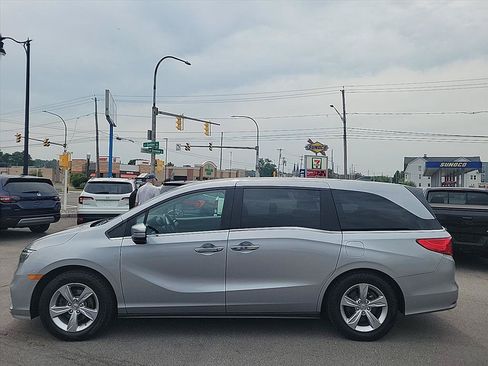 Used 2019 Honda Odyssey EX image 2