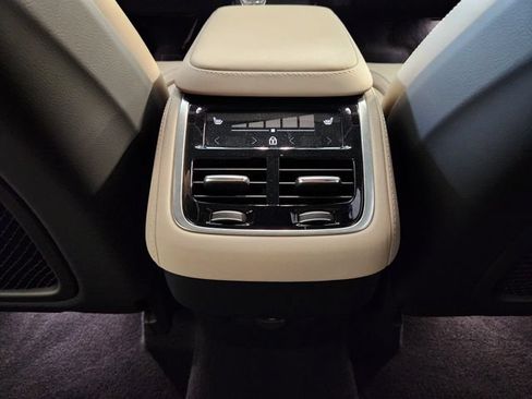Used 2026 Volvo XC90 B6 Ultra w/ Protection Package Premier AWD/4WD image 31
