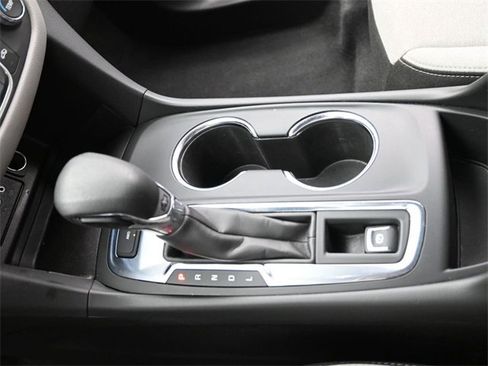 Used 2023 Chevrolet Equinox LS image 24