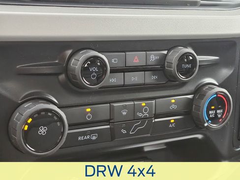 New 2026 Ford F450 XLT w/ 360-Degree Camera Package AWD/4WD image 18