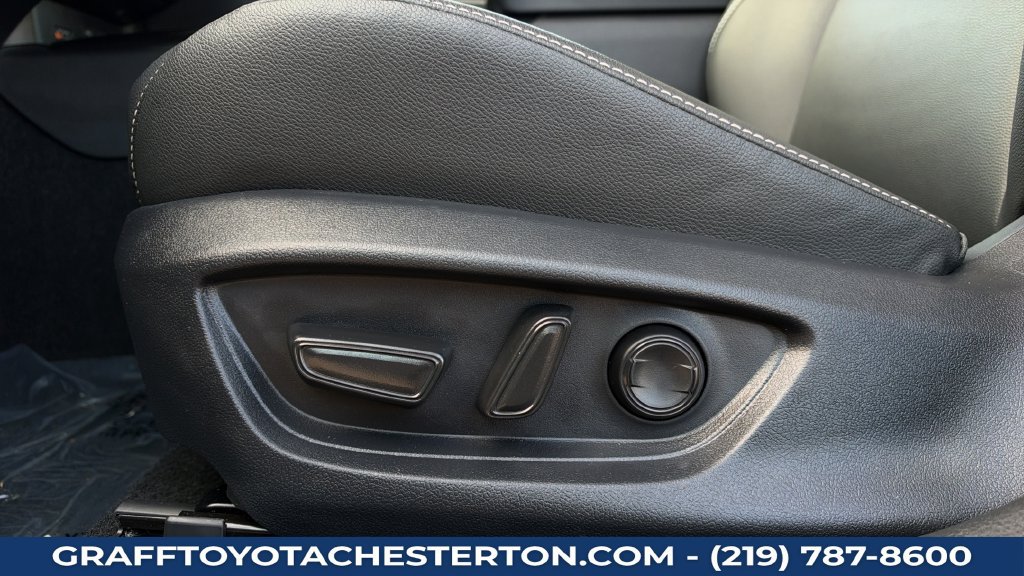 Used 2026 Toyota Camry SE w/ Multimedia Upgrade Package AWD/4WD image 16
