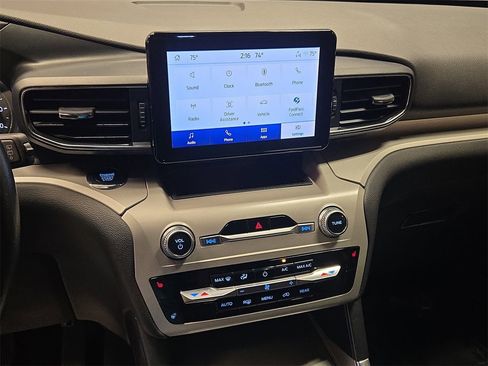 Used 2023 Ford Explorer XLT w/ Equipment Group 202A image 20