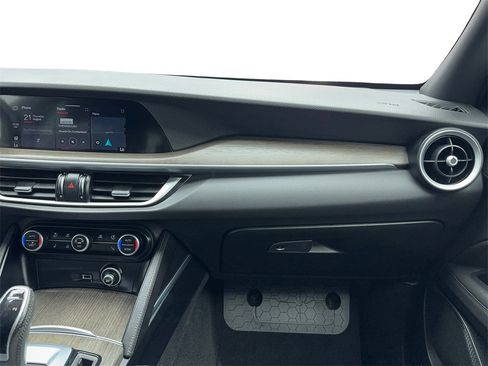 Used 2022 Alfa Romeo Stelvio Ti w/ Active Assist Plus Package image 18