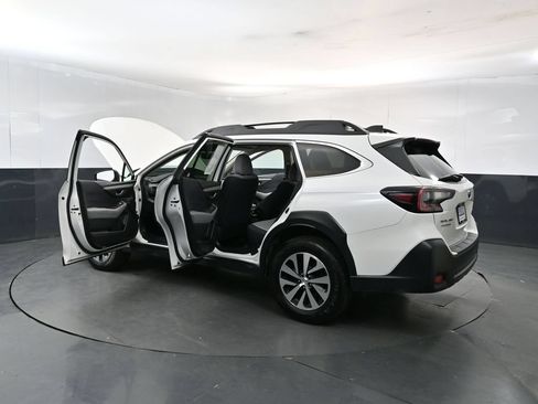 Used 2023 Subaru Outback Premium AWD/4WD image 28