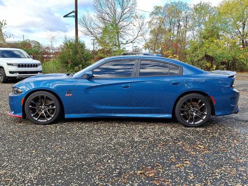 Used 2020 Dodge Charger Scat Pack image 2