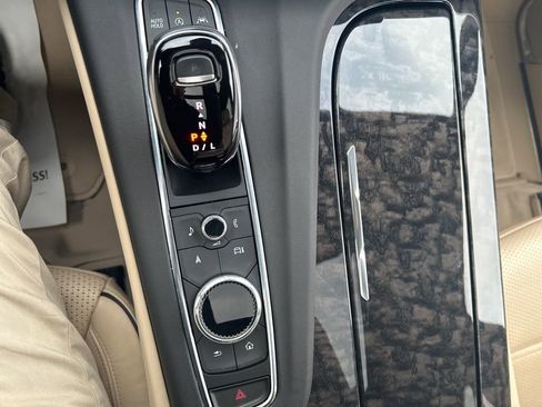 Used 2021 Cadillac Escalade Premium Luxury w/ Performance Package image 34