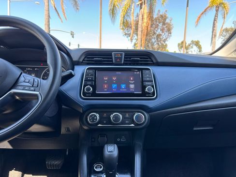 Used 2025 Nissan Versa SV FWD image 17