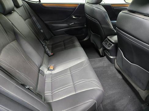 Used 2019 Lexus ES 350 350 Luxury w/ Accessory Package 2 image 44