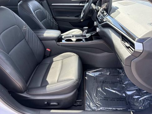 Used 2023 Nissan Altima 2.5 SR w/ SR Premium Package FWD image 25