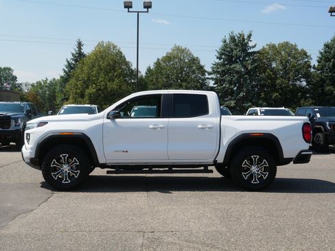 Used 2023 GMC Canyon AT4 w/ AT4 Premium Package AWD/4WD image 4