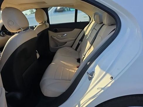 Used 2019 Mercedes-Benz C 300 Sedan image 5