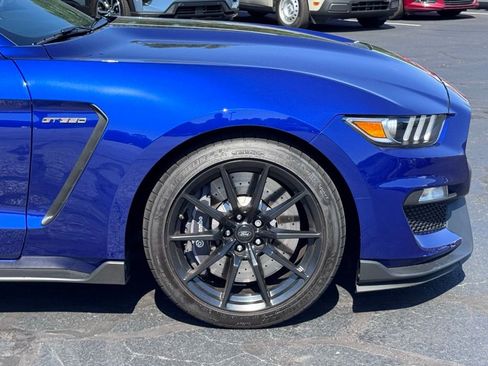 Used 2016 Ford Mustang Shelby GT350 w/ Technology Package RWD image 35