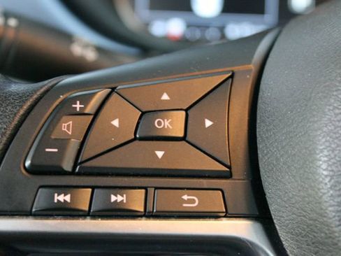 Used 2025 Nissan Versa SV image 13