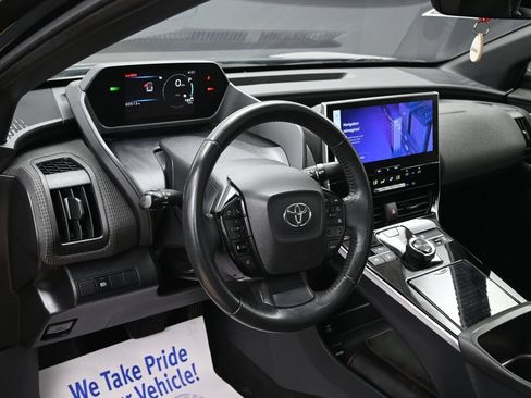 Used 2023 Toyota bZ4X AWD image 22