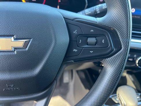 Used 2024 Chevrolet Trax LT FWD image 15
