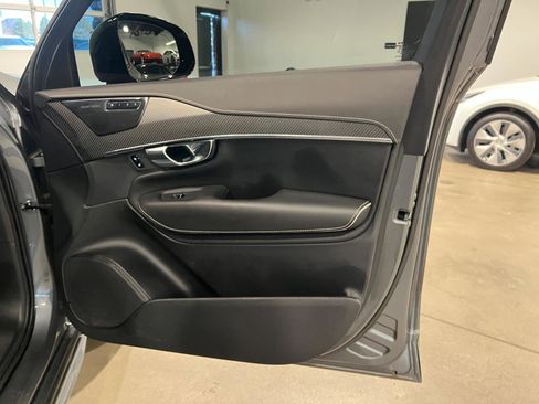 Used 2020 Volvo XC90 T8 R-Design w/ Protection Package Premier image 41