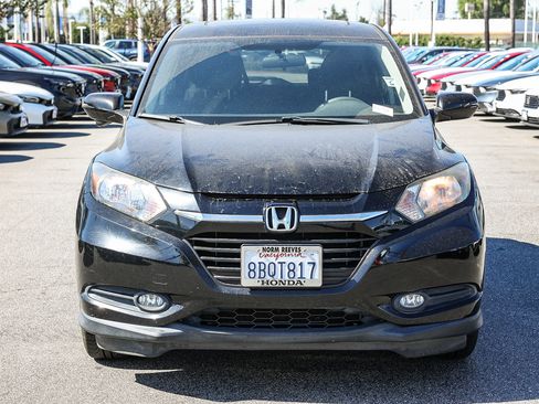 Used 2018 Honda HR-V EX image 2