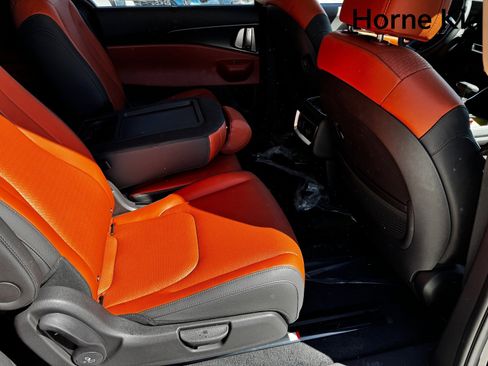 New 2026 Kia Carnival SX Prestige image 17