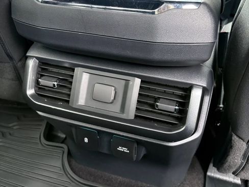 Used 2022 Ford F150 XLT w/ Equipment Group 302A High AWD/4WD image 30
