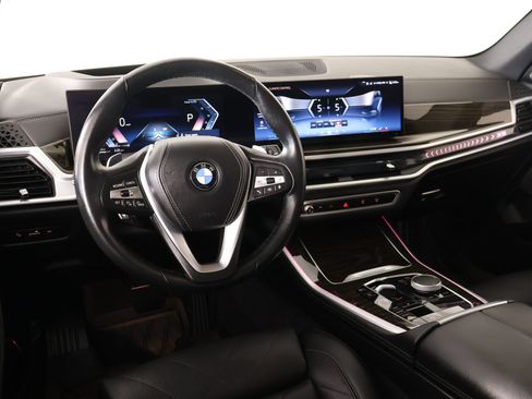 Used 2024 BMW X5 xDrive40i AWD/4WD image 2