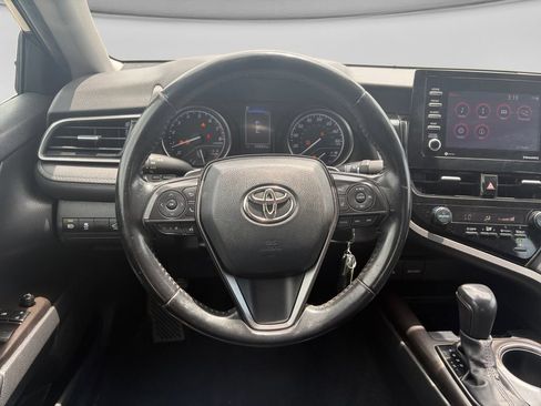 Used 2021 Toyota Camry SE FWD image 16