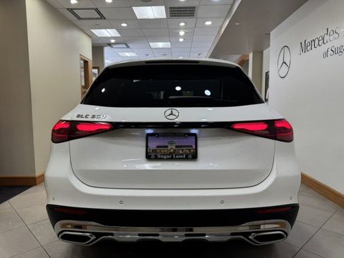 Certified 2025 Mercedes-Benz GLC 300 image 4