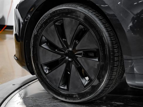 Used 2024 Tesla Model 3 Standard Range RWD image 52