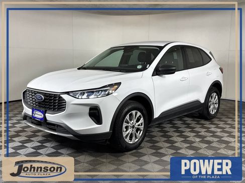 Used 2025 Ford Escape Active w/ Cold Weather Package AWD/4WD image 1