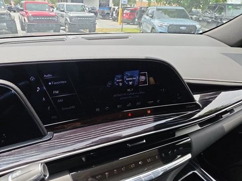 Used 2023 Cadillac Escalade ESV Sport AWD/4WD image 27