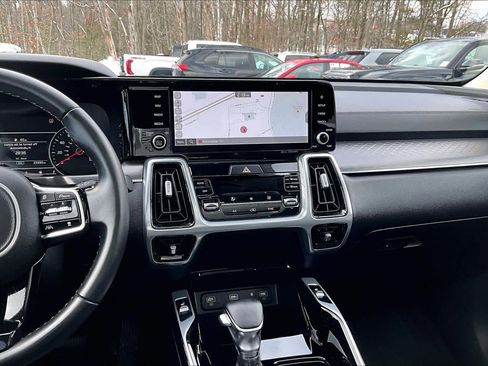 Used 2022 Kia Sorento SX image 6