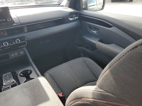 Used 2023 Honda Pilot Sport image 23