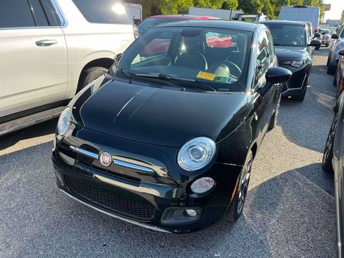 Used 2015 FIAT 500 Sport w/ Comfort/Convenience Group FWD image 4