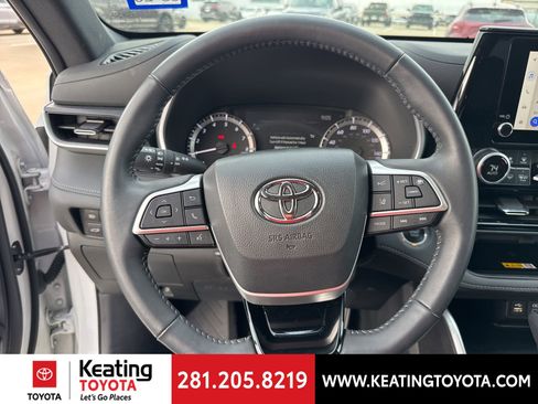 Certified 2024 Toyota Highlander XSE image 18