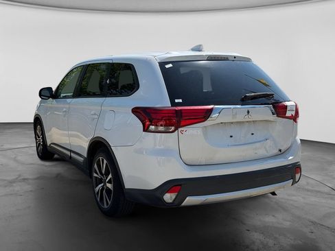 Used 2017 Mitsubishi Outlander SE FWD image 7