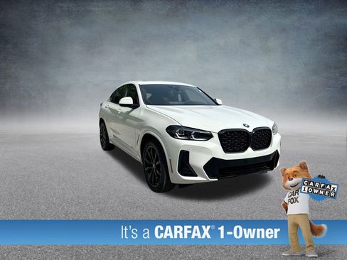 Used 2025 BMW X4 xDrive30i w/ Premium Package image 2