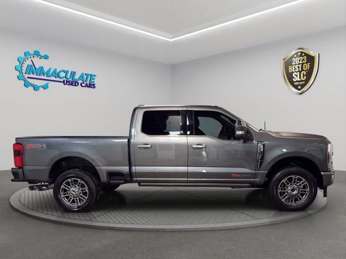 Used 2025 Ford F250 Platinum w/ Platinum Plus Package image 5