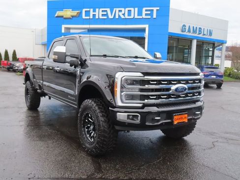 Used 2024 Ford F350 Platinum image 2