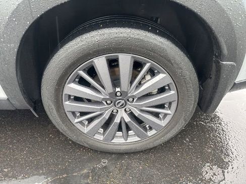 Used 2023 Nissan Pathfinder SL w/ SL Premium Package AWD/4WD image 7