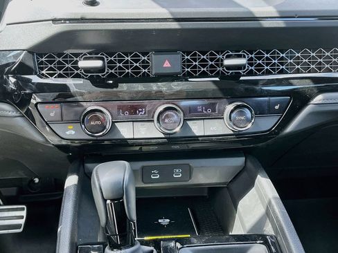 Used 2025 Honda Accord Sport image 18
