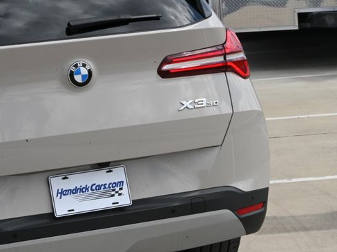 Certified 2025 BMW X3 xDrive30i w/ Premium Package image 8