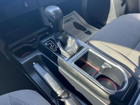 Used 2019 Toyota Tacoma SR w/ SR Convenience Package AWD/4WD image 20